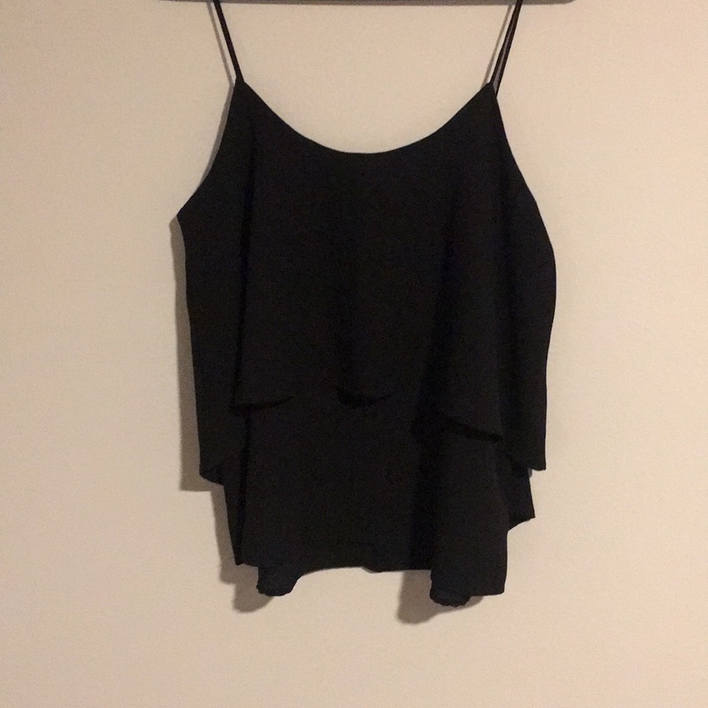 Sexy black top! 🖤
